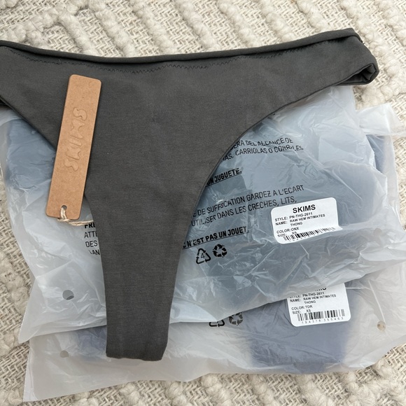 3PK SKIMS RAW EDGE INTIMATES THONG (Gunmetal, Steel Blue, Onyx) - Picture 1 of 5